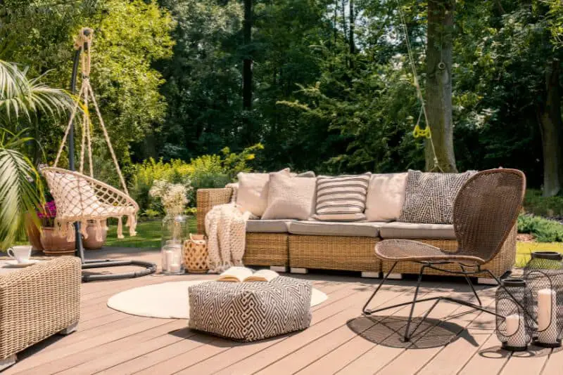 How To Keep Spiders Out of Patio Furniture 12 how to keep spiders away from patio